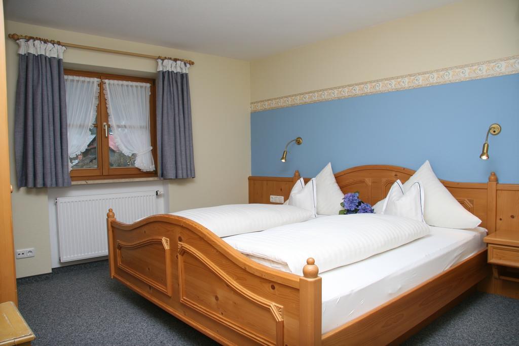 Landhaus Marie-Theres Oberstdorf Zimmer foto